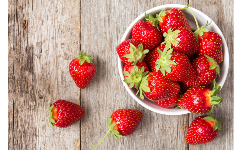 こだわり栽培　いちご　【食べ比べ】　はるひ（1pac) x　ゆめのか(1pac)【2025年12月～2026年4月末までお届け】