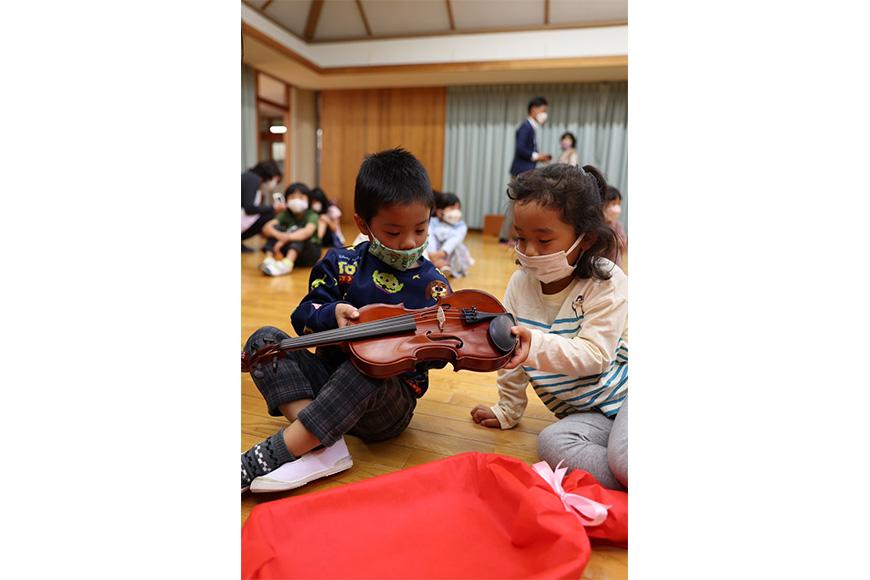 初の国産バイオリンメーカー・鈴木バイオリン製造の社長が出向く、バイオリンレクチャー講演会（90分～120分）