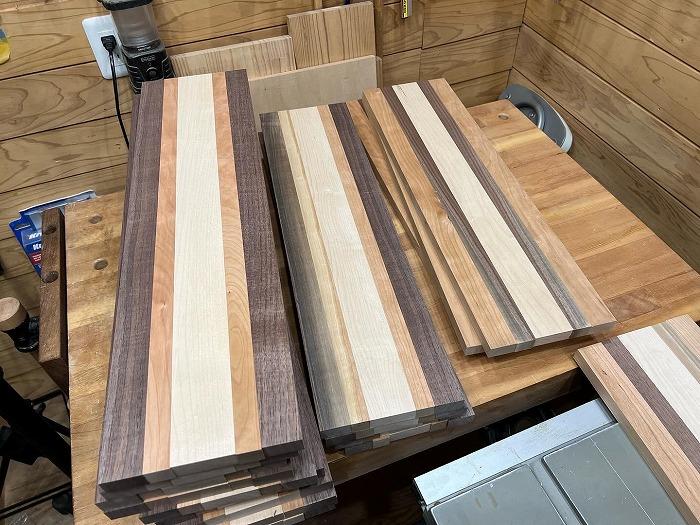 食卓に彩を添える小ぶりなカッティングボード typeWCM