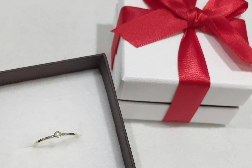 【プレゼント包装付き】誕生石リング（K18）