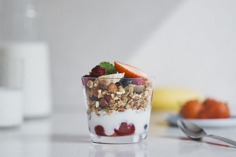 パティシエ監修 蜂蜜バター・グラノーラ 480g (120g×4P) ＆ ブレンドコーヒー400g（200g×2P）