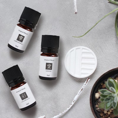 ease12ヶ月のブレンドオイル(5ml×3本)彩・空・雫+アロマストーンMONOセット【配送不可地域：沖縄県】