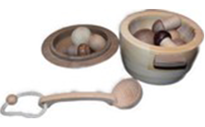 手作り木のおもちゃ　具沢山の大きなお鍋 玩具 工芸品 手づくり木のおもちゃ