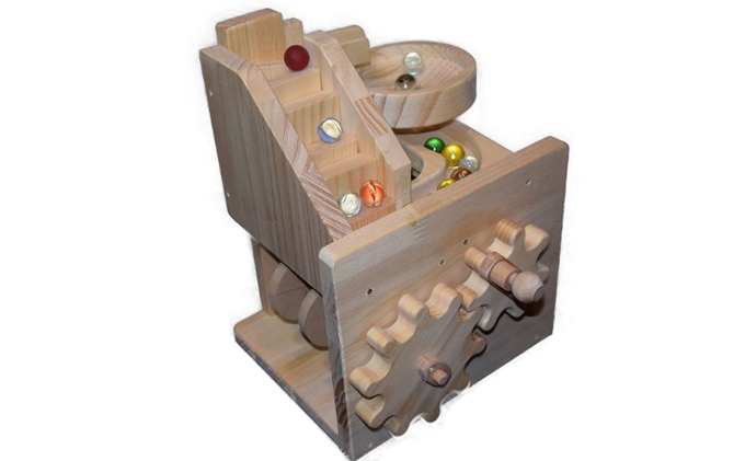 手作り木のおもちゃ　ビー玉からくり　階段・トルネード