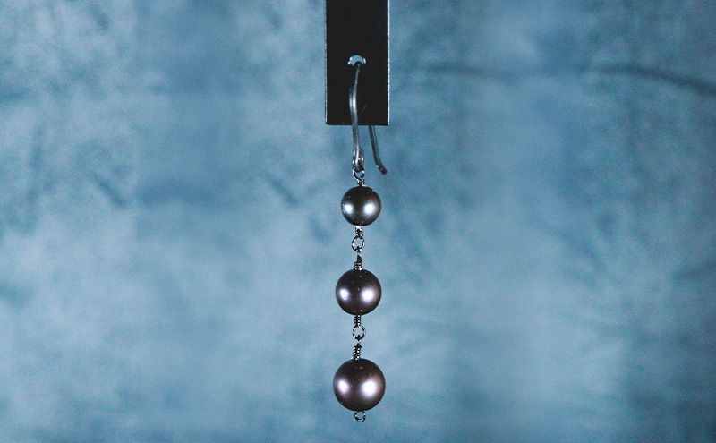 【限定アクセサリー】日進市発ブランド KARAS 耳飾り (淡水パール) アクセサリー：ピアス