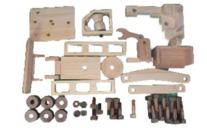 手づくり木のおもちゃ  ショベルカー