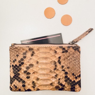 NYATTU PROJECT 天然パイソン(ヘビ革)フラグメントケース(ポーチ)ピンクマダラ