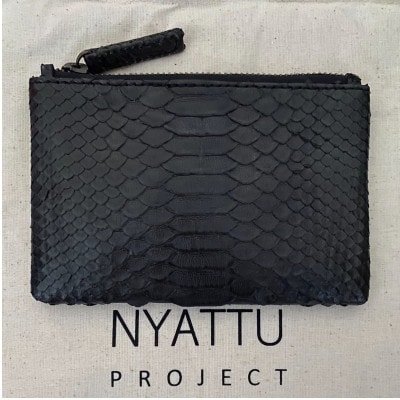 NYATTU PROJECT　天然パイソン革(ヘビ革) フラグメントケース(ポーチ) ブラック