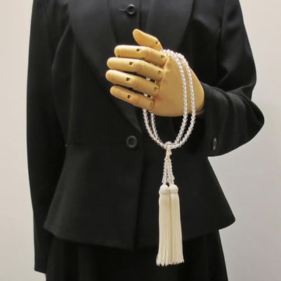 数珠女性用　二輪数珠　水晶8寸　正絹白房　桐箱入