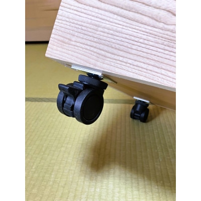 ゴツゴツ感がクセになる、やりかんな体感チェア　ナチュラルオーク色