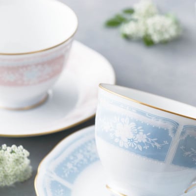 ノリタケ【レースウッドゴールド】カップ＆ソーサーペア(ブルー・ピンク)