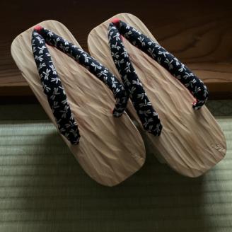 郡上踊り　踊り下駄　槍鉋(やりかんな)下駄　女性用Mサイズ　鼻緒/トンボ