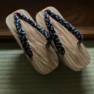 郡上踊り　踊り下駄　槍鉋(やりかんな)下駄　女性用Sサイズ　鼻緒/トンボ