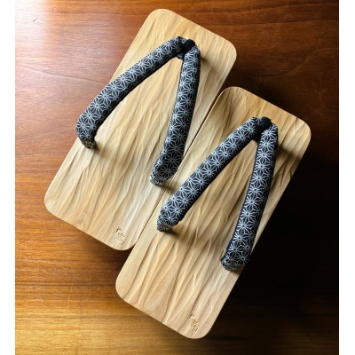 郡上踊り　踊り下駄　槍鉋(やりかんな)下駄　男性用XLサイズ　鼻緒/麻の葉(黒)