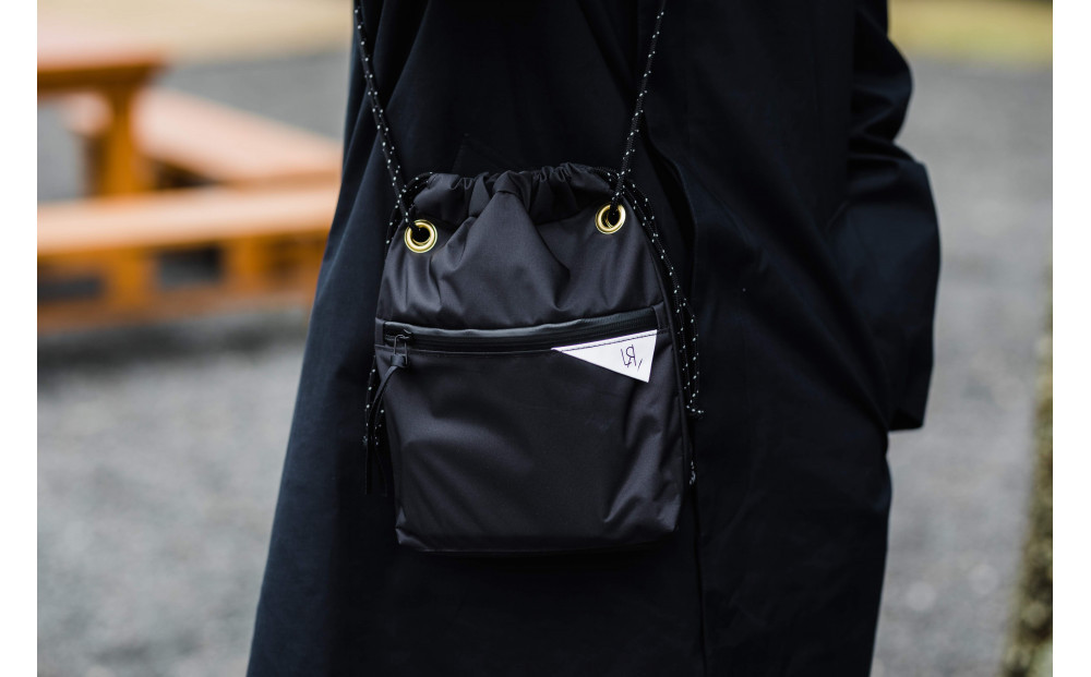 巾着型でも片手で開けれる　Enjyu 2　Super water repellent