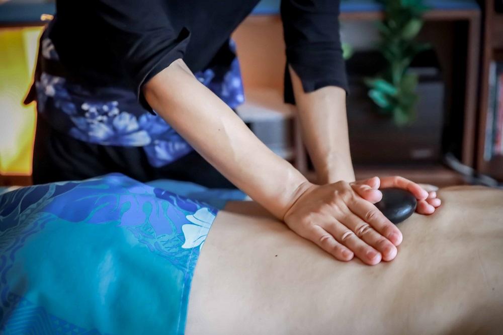 ホットストーンロミロミ　施術体験チケット （半身50分コース）