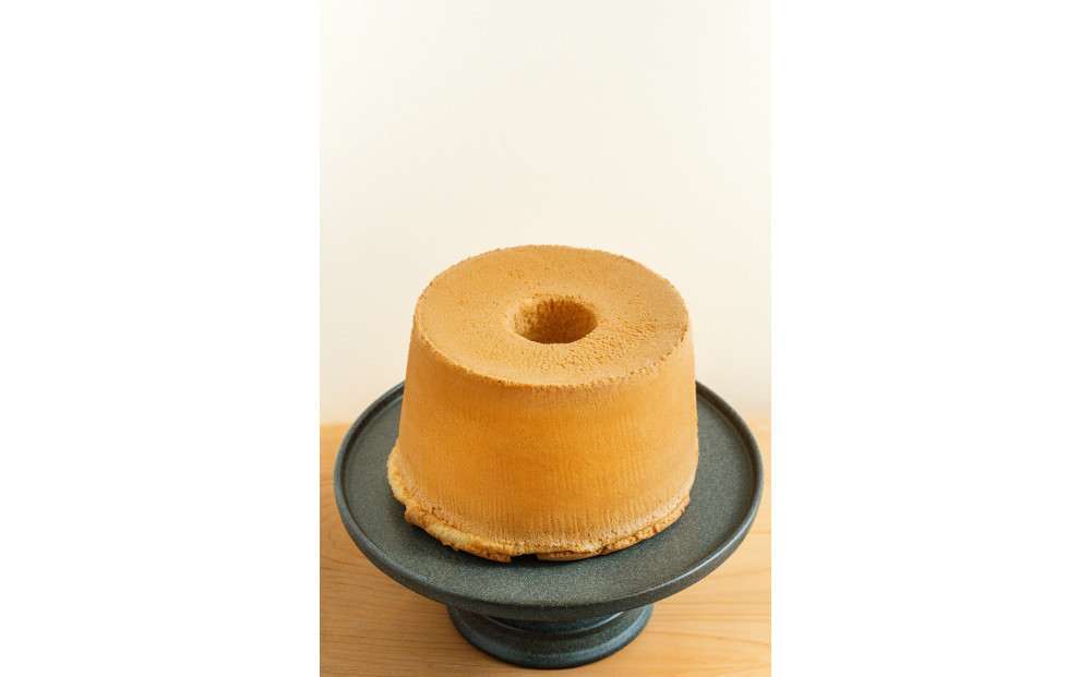 こだわりの卵、国産材料を使用した米粉しふぉんケーキ　こだわりのプレーン［ 米粉シフォンケーキ プレーン 国産材料 卵 甜菜糖 スイーツ 人気 おすすめ ギフト プレゼント グルメ おいしい お取り寄せ 通販 送料無料 ふるさと納税 ］