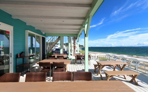 【ビーチフロント】【知多半島　美浜町】当店名物〈大あさり〉などが楽しめる 地元美浜町の『贅沢地物浜焼き 10品 コース』ペアチケット