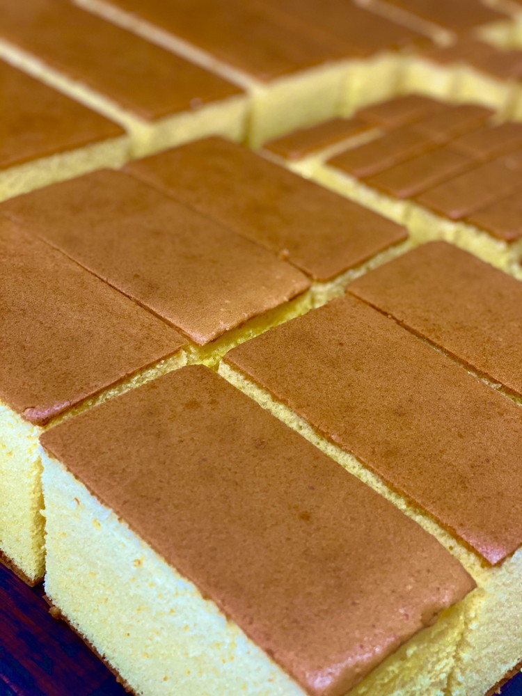 コーチンカステラ 5個 ｜ 個包装 カステラ 名古屋コーチン おためし お試し 焼き菓子 洋菓子 おやつ お菓子 おかし スイーツ おすすめ 人気 詰め合わせ セット 贈り物 プレゼント ギフト 愛知県 美浜町