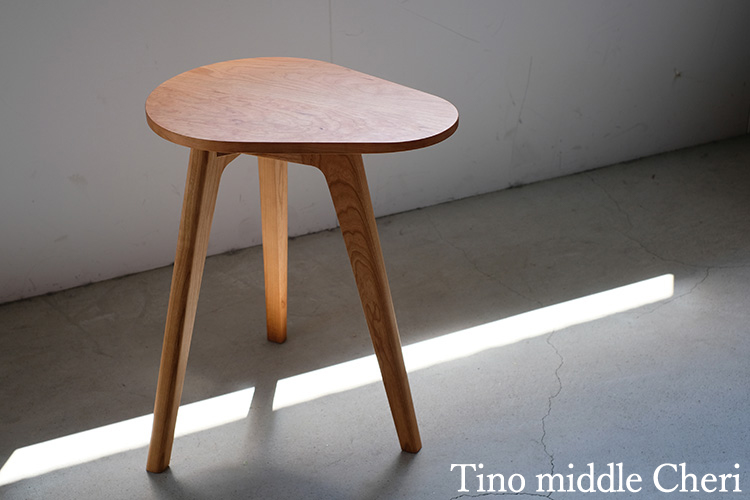 〈選べる〉coffee table Tino Middle（コーヒーテーブル　ティノ　ミドル） Nature (ナチュール) / Cheri (チェリ) 　※北海道・沖縄・離島への配送不可 ｜ 木製 ミニ テーブル 手作り 小ぶり 愛知県 幸田町 送料無料