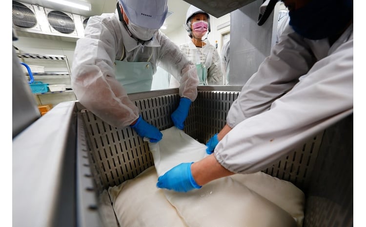 日本酒造り体験『ＳＨＩＢＯＲＩ１コース』道の駅したら 体験 お酒 お酒作り体験 日本酒 酒 日本酒造り 720ml 酒らぼ 愛知県 設楽町 -026