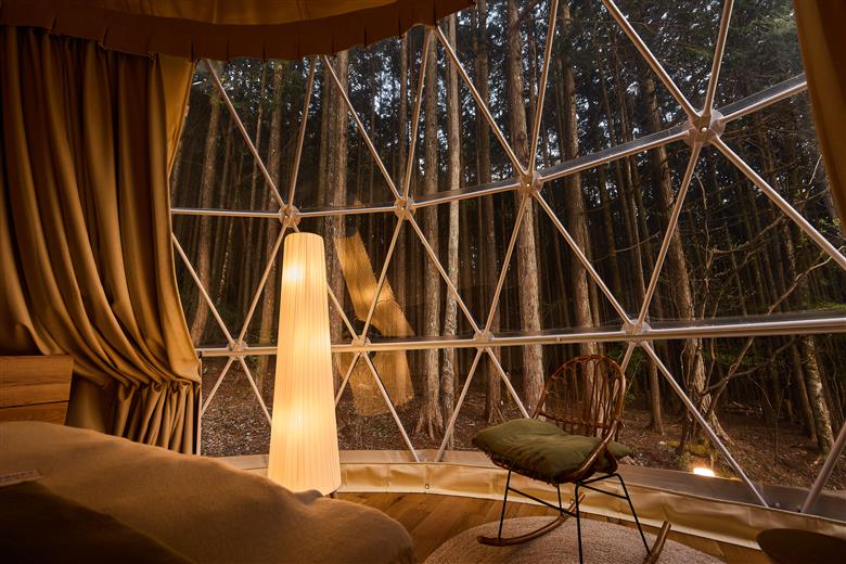 愛知県最大級！全室プライベートサウナ付き SHITARA VILLAGE 宿泊ギフト券(10,000円分) 宿泊券 グランピング サウナ プライベートサウナ 旅行券 旅行 キャンプ バーベキュー -042