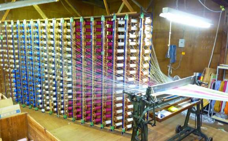 【伊勢木綿】反物〈臙脂・布団縞〉三重県指定伝統工芸品　反物 着物 和装 伊勢 木綿 伝統工芸品 三重県 津市 ファッション 服 男性 メンズ 女性 レディース 織物