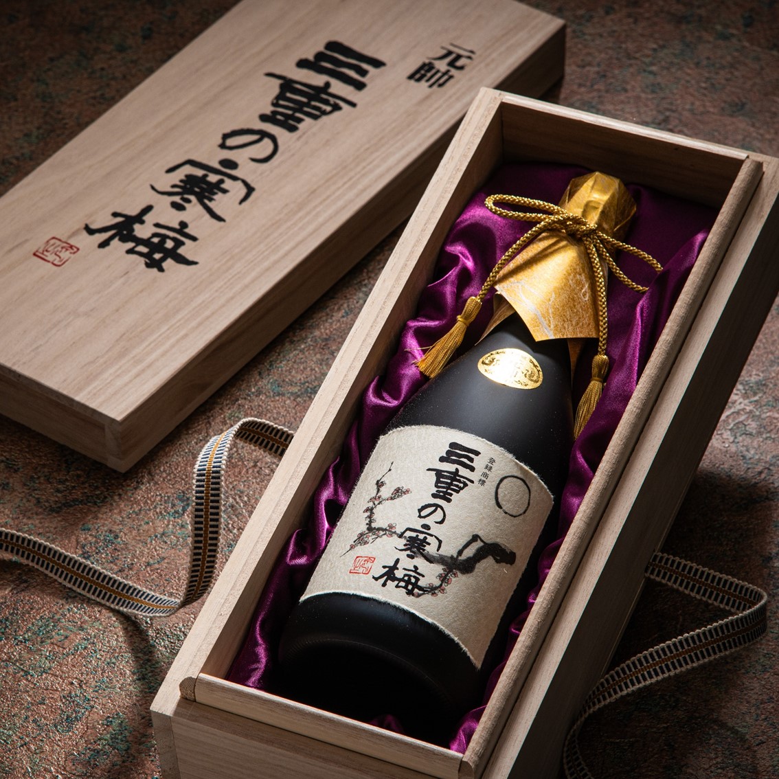 三重の寒梅　元帥大吟醸720ml（桐箱入り）