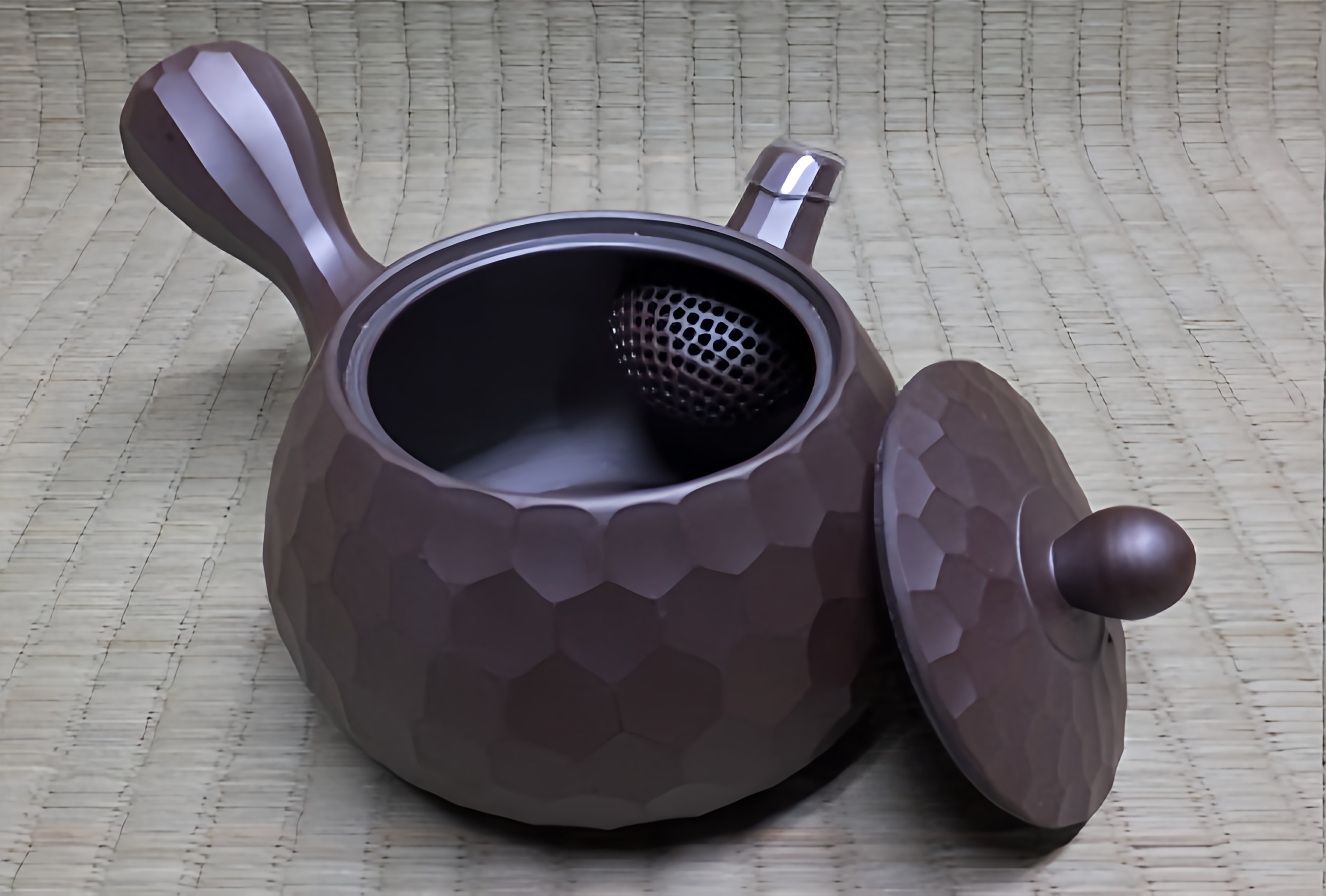 【萬古焼（ばんこやき）】通商産業省指定伝統工芸士　森伊呂久作四日市萬古焼急須 1.5号栗型ダイヤ急須（ツマミ丸） 栗型