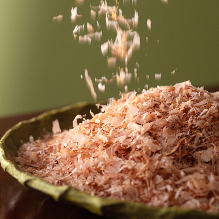 毎日の食卓を、手軽に美味しく！食べる辣油、鰹節、だし粉、老舗鰹節店の色々セット。 創業明治25年  伊藤鰹節店