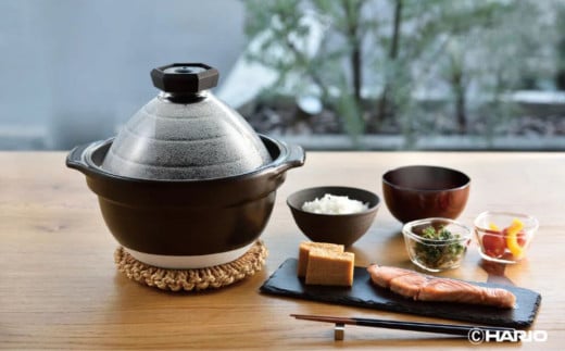 【萬古焼（ばんこやき）】フタがガラスのご飯釜2～3合炊き 令和7年モデル せんが陶器 【HARIO ハリオ  直火 土鍋 耐熱 ガラス 食器 キッチン 日用品 キッチン用品  日本製 ご飯 ごはん釜 炊飯器 四日市市 四日市】 2～3合炊き