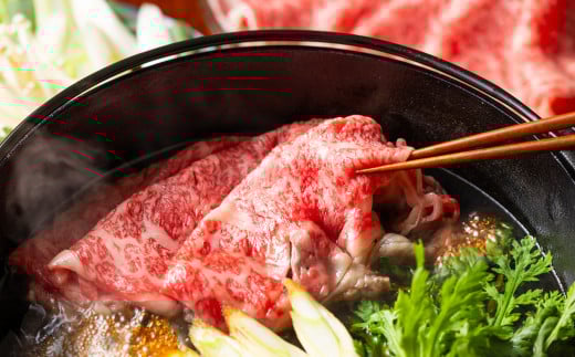 松阪牛の品評会で最優秀賞受賞歴のある 加藤牧場の黒毛和牛 ロース・肩ロース 500g/牛肉 国産牛 国産 和牛 大容量 冷凍便 年末年始 お正月 黒毛和牛 ロース 肩ロース 肉 上質 家族 焼肉 しゃぶしゃぶ すき焼き 鍋 おいしい 美味しい 人気 おすすめ 三重県 四日市市 ふるさと納税 ロース・肩ロース 500g