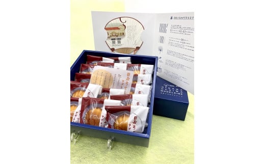 【スイーツ】日永うちわマドレーヌ　15個入　伝統工芸品・稲藤製日永うちわ付 15個入り（日永うちわ付）