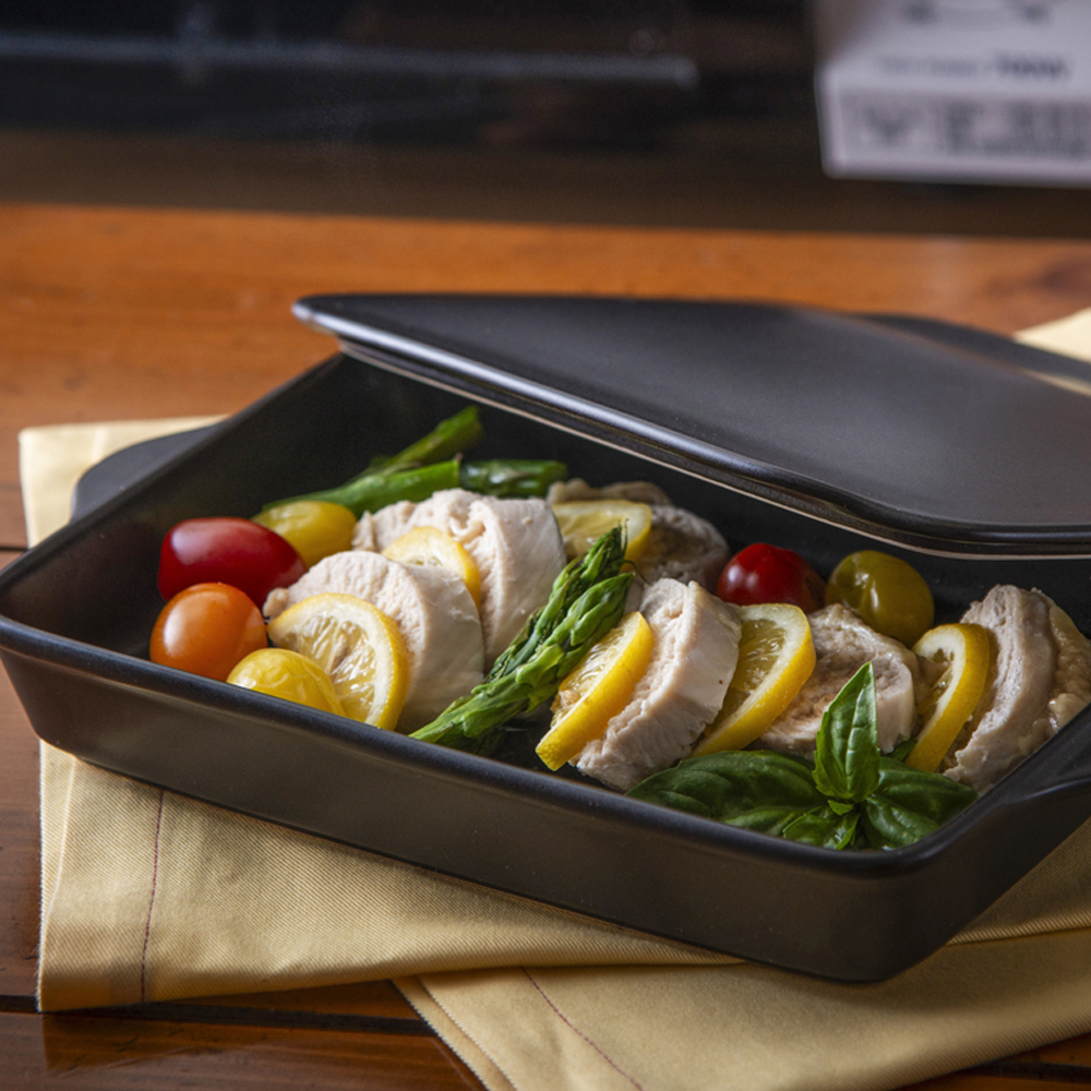 【萬古焼(ばんこやき)】Handmade土鍋 弥生陶園　職人が一つ一つ丁寧に成形し焼き上げる、こだわりの逸品　土鍋の国内生産80％のシェアを誇る伝統の萬古焼　TS-802 グリラー（ウィング）（黒釉）鉄より軽い！手間いらずの耐熱陶器製「魚焼グリル対応のグリラー」【プレート、魚料理、肉料理、朝ごはん、朝食、目玉焼き、野菜、グラタン、アヒージョ、簡単調理、ペア、耐久性、人気、おすすめ、旨み、うまみ】 グリラー（ウィング）