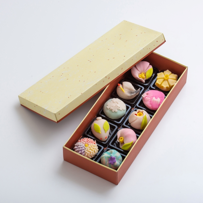 【スイーツ】ずーっと、眺めていたくなりますが、お早目にお召し上がりください。「夢菓子工房ことよ」季節の練り切り菓子 冬篇10個 冬篇