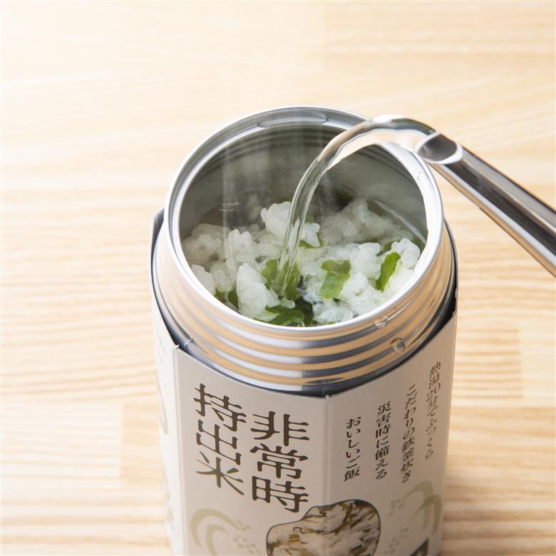 キャンプでも便利！ 長期保存 ！　非常時持出米24缶　わかめごはん（製造日から８年）　［災害　災害時米　防災　備蓄　備蓄米　非常　非常時　非常米　非常食　米　ごはん　ご飯　わかめ　一人暮らし　お湯　お湯だけ　水　水だけ　賞味期限　保存米　保存食］ わかめごはん(24缶)