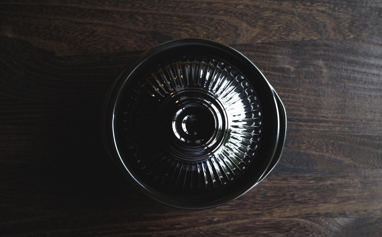 四日市認定地場特産品【泗水十貨店（しすいじっかてん）】菊花黒　ごはん鍋（2合）