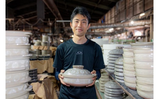 【萬古焼（ばんこやき）】２合厚釜土鍋　黒 内山製陶所 【土鍋 2合 セラミック 直火用 電子レンジ対応 お手入れ簡単 食洗器対応 三重県 三重 四日市市 四日市 四日市市ふるさと納税 四日市ふるさと納税】 黒 2合