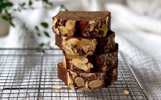 保存料・着色料は使用せず、三重県産高級小麦粉を使ったHideka.5のパウンドケーキ　珈琲チョコレート　フルサイズ1本　Hideka.5【パウンドケーキ お取り寄せ グルメ スイーツ お菓子 おやつ 洋菓子 ケーキ コーヒー 珈琲 チョコ ギフト 贈り物 三重県 四日市市 四日市】 珈琲チョコレート