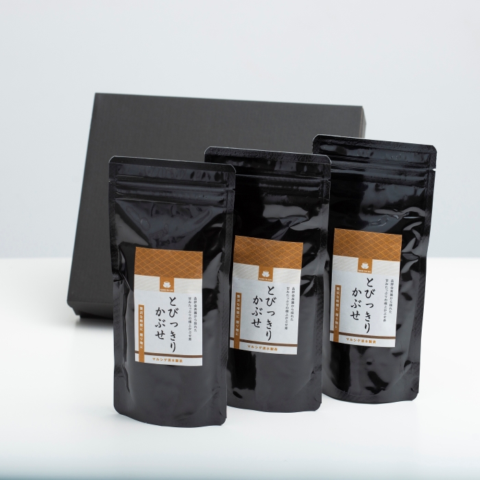 農林水産大臣賞受賞 かぶせ茶生産量全国一位　水沢（すいざわ）地区の名門「マルシゲ清水製茶」の「とびっきりかぶせ」でお茶の円み（まろみ）を！