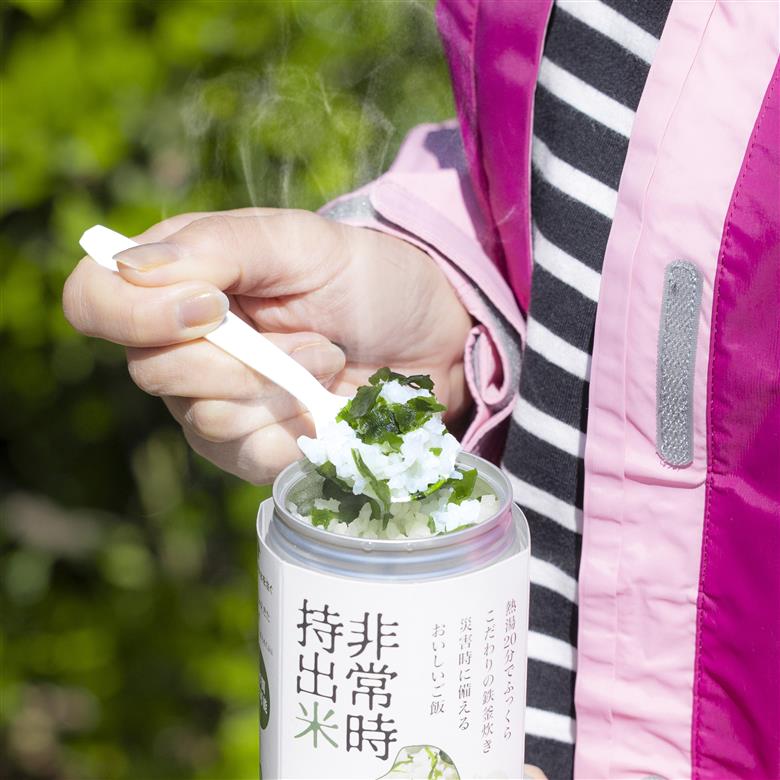キャンプでも便利！ 長期保存 ！　非常時持出米24缶　わかめごはん（製造日から８年）　［災害　災害時米　防災　備蓄　備蓄米　非常　非常時　非常米　非常食　米　ごはん　ご飯　わかめ　一人暮らし　お湯　お湯だけ　水　水だけ　賞味期限　保存米　保存食］ わかめごはん(24缶)