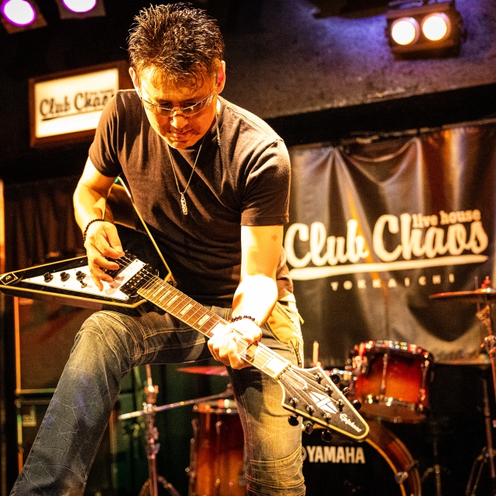 有名アーティスト出演多数の「Club Chaos（クラブケイオス）」のステージで、プロ仕様の音響・照明・スモーク・マルチアングルカメラでバンド演奏＋一日撮影、本格編集のPVを作成【プロフェッショナルバージョン】