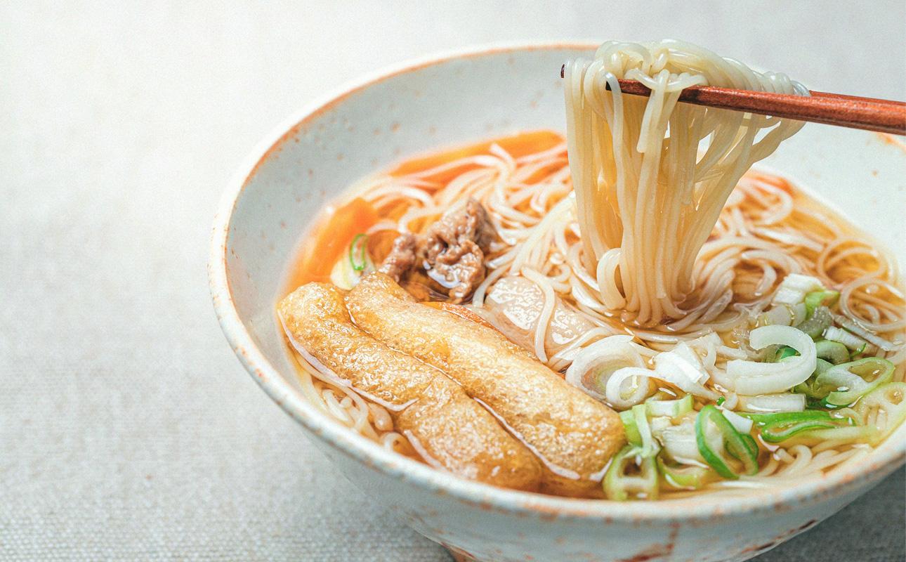 四日市認定地場特産品【泗水十貨店（しすいじっかてん）】九鬼太白純正胡麻油使用　手延べそうめん（５束）手提げ袋付き