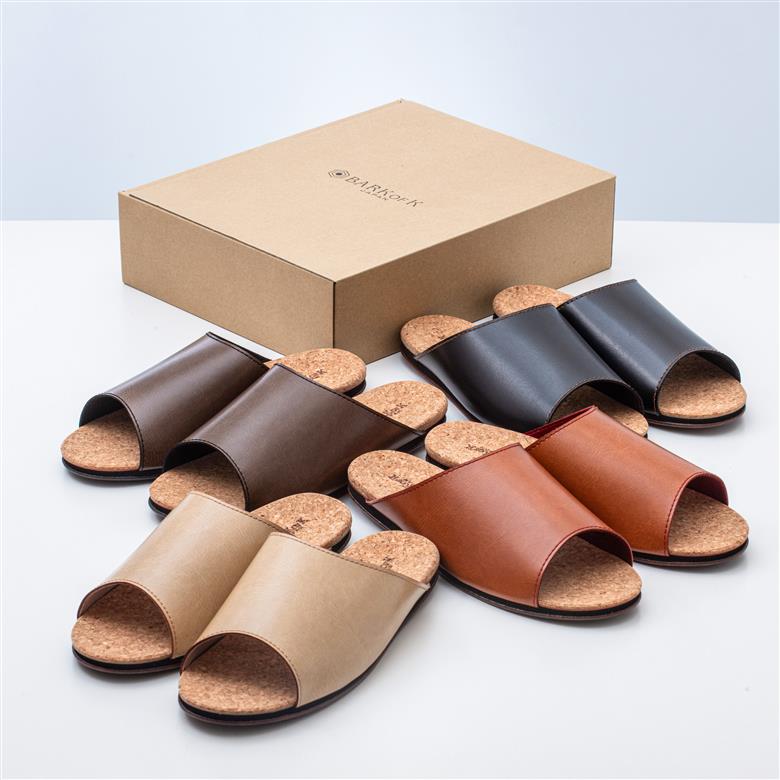 【4足セット】Made in Japanの高品質　ルームシューズの理想形。天然素材、静音性、高反発クッションで足にやさしい、 コルクでむれにくい、来客時も合成皮革とシンプルカラーのデザインで、さりげないセンスを！ 「バークオブケイ」コルクルームシューズ（M・25.0cm・ブラック） ブラック Mサイズ