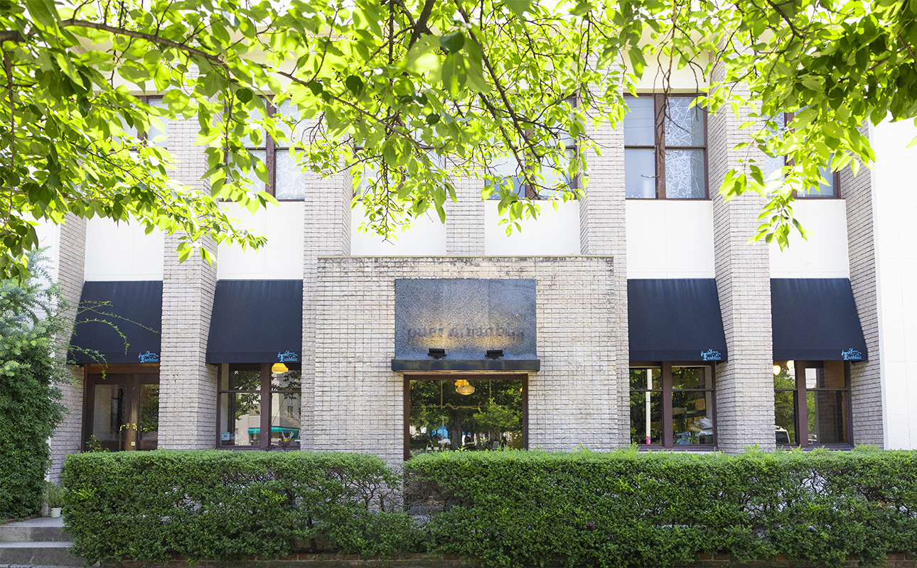 パティシエのセンスが引き立つ銘店「タンブラン」ケーキ・焼菓子引換券3,000円分×2セット　口コミ高評価の季節のケーキや焼菓子を楽しめる 記念日・手土産にも最適【洋菓子 焼き菓子 通販 誕生日 母の日 父の日 生クリーム いちご 苺 抹茶 チョコレート モンブラン タルト 栗 芋 クッキー マカロン マドレーヌ フィナンシェ おすすめ 人気 ランキング フルーツ 三重県 四日市市 ふるさと納税】 3,000円分×2