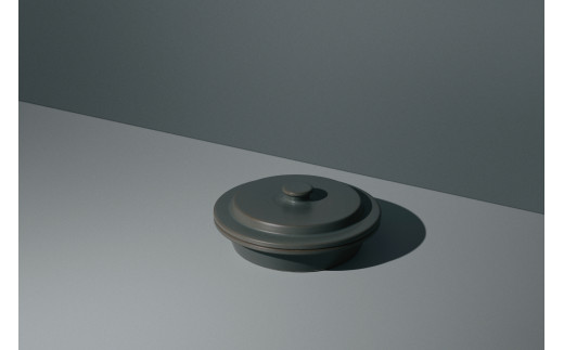 PETARI Shallow Pot　30cm Mud Stone（グレー）G.M.P 【 グッドデザイン賞受賞 陶器製 万能調理土鍋 鍋 土鍋 平鍋 浅鍋 電子レンジ可 キッチン雑貨 新生活 ギフト プレゼント 三重県 四日市市】 グレー 30cm