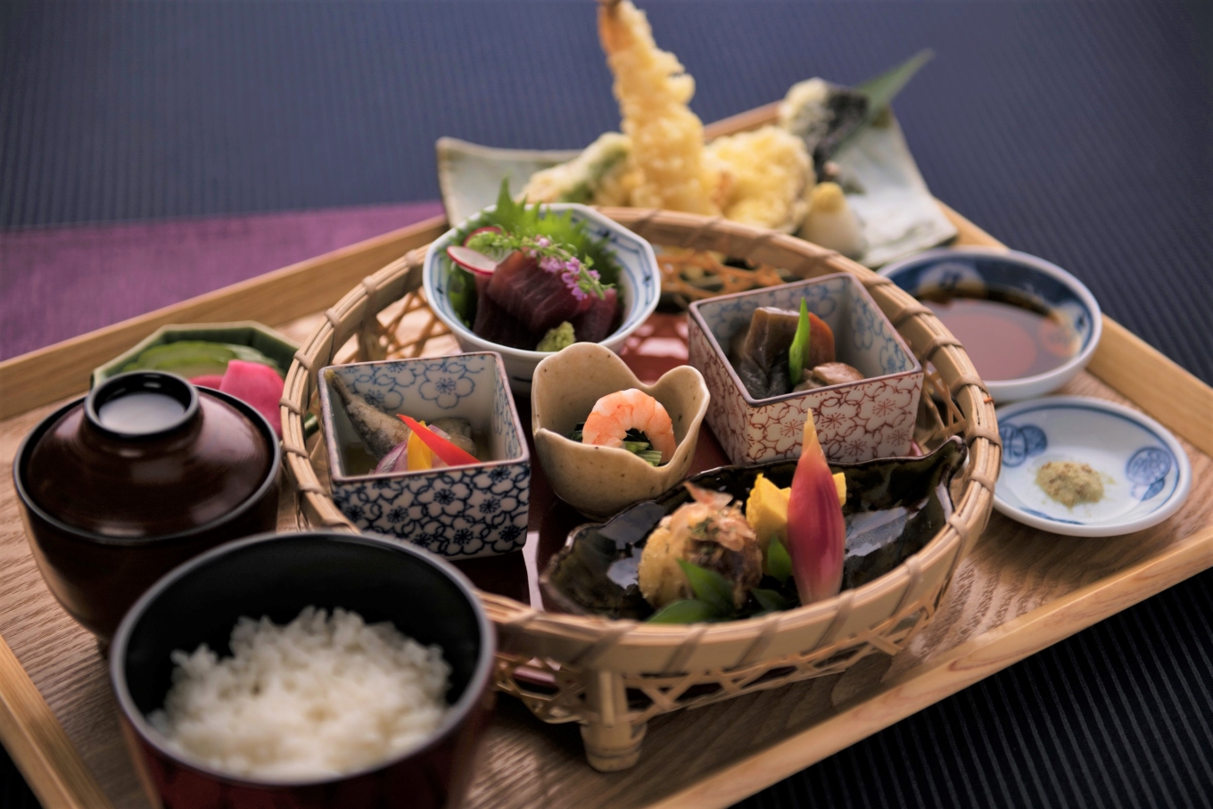 四日市温泉おふろcafe湯守座フリータイム入館招待券3枚セット 3枚