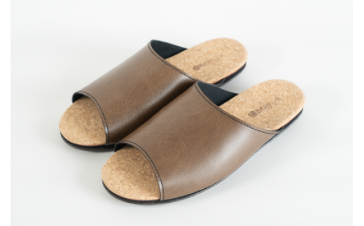 Made in Japanの高品質　ルームシューズの理想形。天然素材、静音性、高反発クッションで足にやさしい、 コルクでむれにくい、来客時も合成皮革とシンプルカラーのデザインで、さりげないセンスを！ 「バークオブケイ」コルクルームシューズ（Ｍ・25.0cm・ブラウン） ブラウン Ｍサイズ