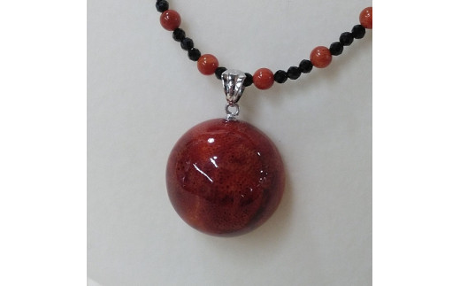 1060珊瑚ネックレス・ドーム（珊瑚・ブラックスピネル）