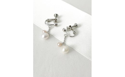1366 二見結ひ　真鍮イヤリング（あこや真珠6.0mm、淡水真珠3.0mm）09　真鍮　二見　夫婦岩　あこや真珠　ギフト　プレゼント　普段使い